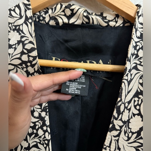 Escada by Margaretha Ley Vintage Black and Cream Floral Blazer - Picture 9 of 11